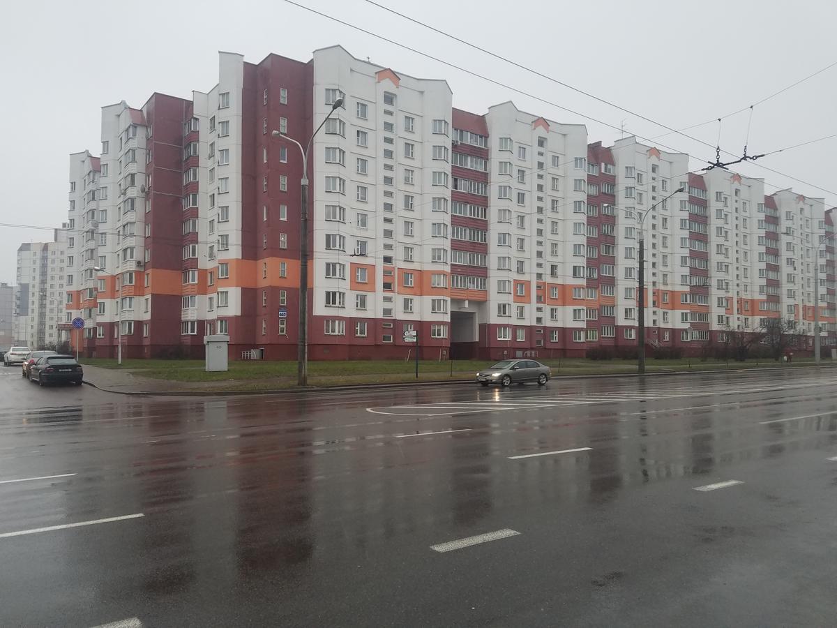 Apartment On Metro Mihalova Minsk Eksteriør billede