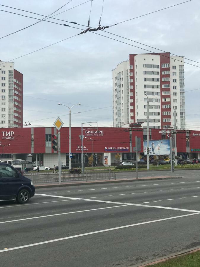 Apartment On Metro Mihalova Minsk Eksteriør billede